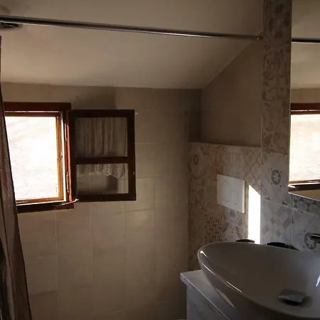 Paola Holiday House *